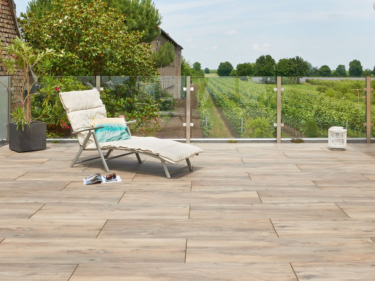 detail_terasa_balkon_dřevo_optické