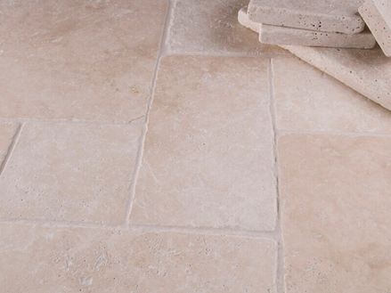 Dlaždice Light s komínem dlaždic jako dekorace