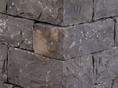 Takeda-antracit-černá-vietnam-bazalt Galerie 2