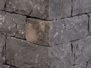 Takeda-antracit-černá-vietnam-bazalt Galerie 2