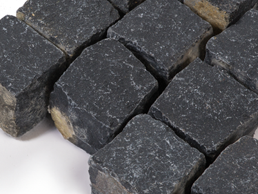 Dlažební kostky Basalt Sombra 8x9x9cm Detail světlejší plochy