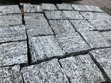 Dlažební kostka_UGL_přehled_šikmá