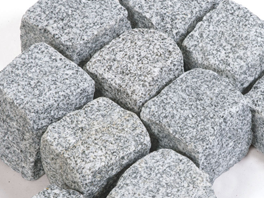 Dlažební kostky Granite Silver Rustica 9x9x9cm Detail