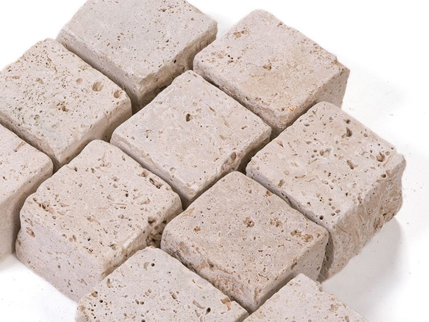 Travertinové dlažební kostky Medium Select Detail