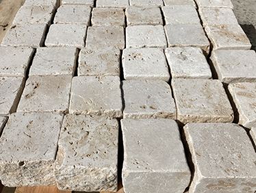 Paving_stones_travertine_medium_select_schrg