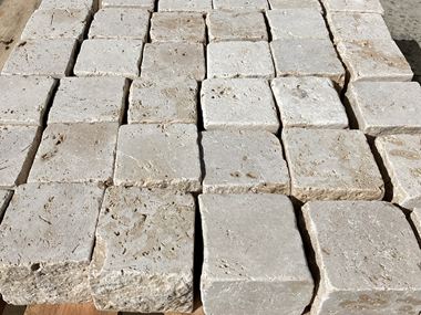Paving_stones_travertine_medium_select_schrg