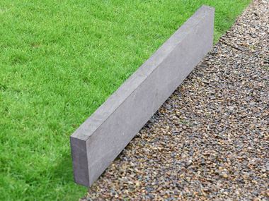 Obrubník na trávník Lago s trávníkem a štěrkem