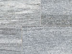 Detailní záběr šedých žulových desek Urban Grey Line