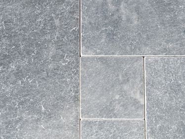 Detailní záběr na šedé mramorové desky Afyon Grey