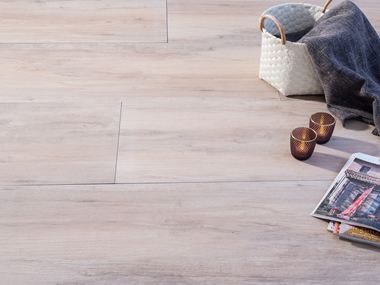 Krásné panely s efektem dřeva Kanada_Sky s košem a stropem