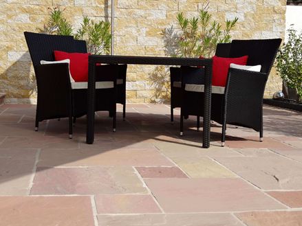 Pískovcové desky Modak, terasa s posezením