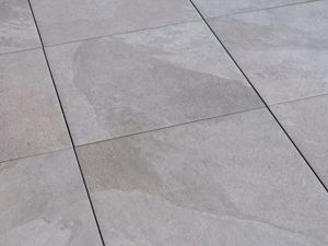 Pokládka dlaždic s břidlicovým vzhledem