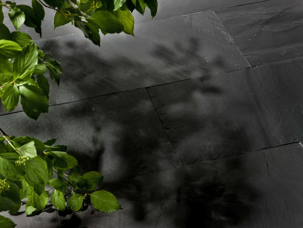 Split Black Rustic břidlicové desky a přírodní větve