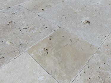 Detailní záběr terasových dlaždic Ivory Cream