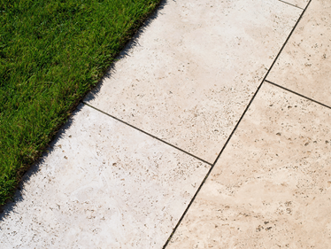 Travertinové desky Medium Line Lawn