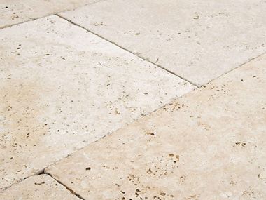 Detailní záběr terasové desky Medium Select v jemné béžové barvě