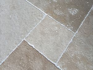 Chateau_Antique_Near_Details