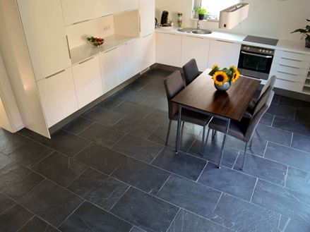 Fotografie zákazníka: Black Rustic Dlaždice v kuchyni