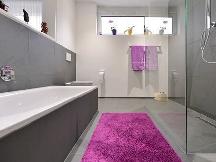 Grey Slate Dlaždice položené v koupelně