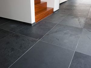 Fotografie zákazníka:Dlaždice Mustang, položená na schodišti / chodbě