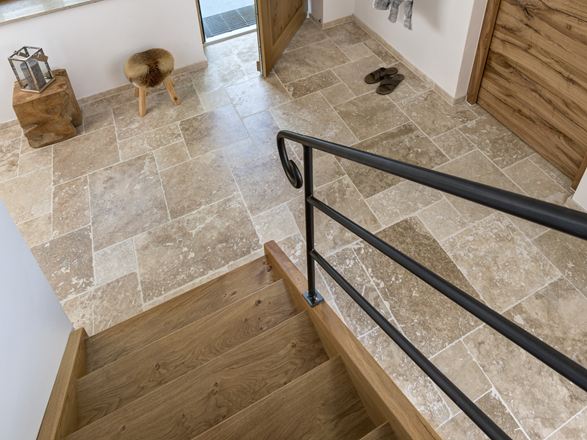 Dlaždice Travertin Classic Country Schody shora