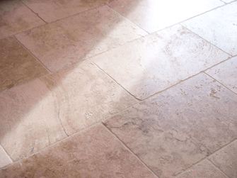 Dlaždice Rustic, boční pohled se světlem a stínítkem