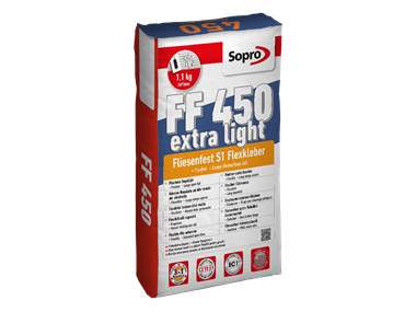 Jeden sáček flexibilního lepidla na pokládku dlaždic