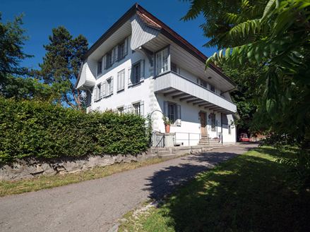 Vila na venkově zvenčí