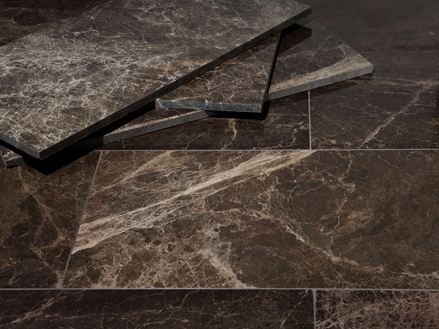 Emperador Tmavé mramorové dlaždice se 3 dlaždicemi