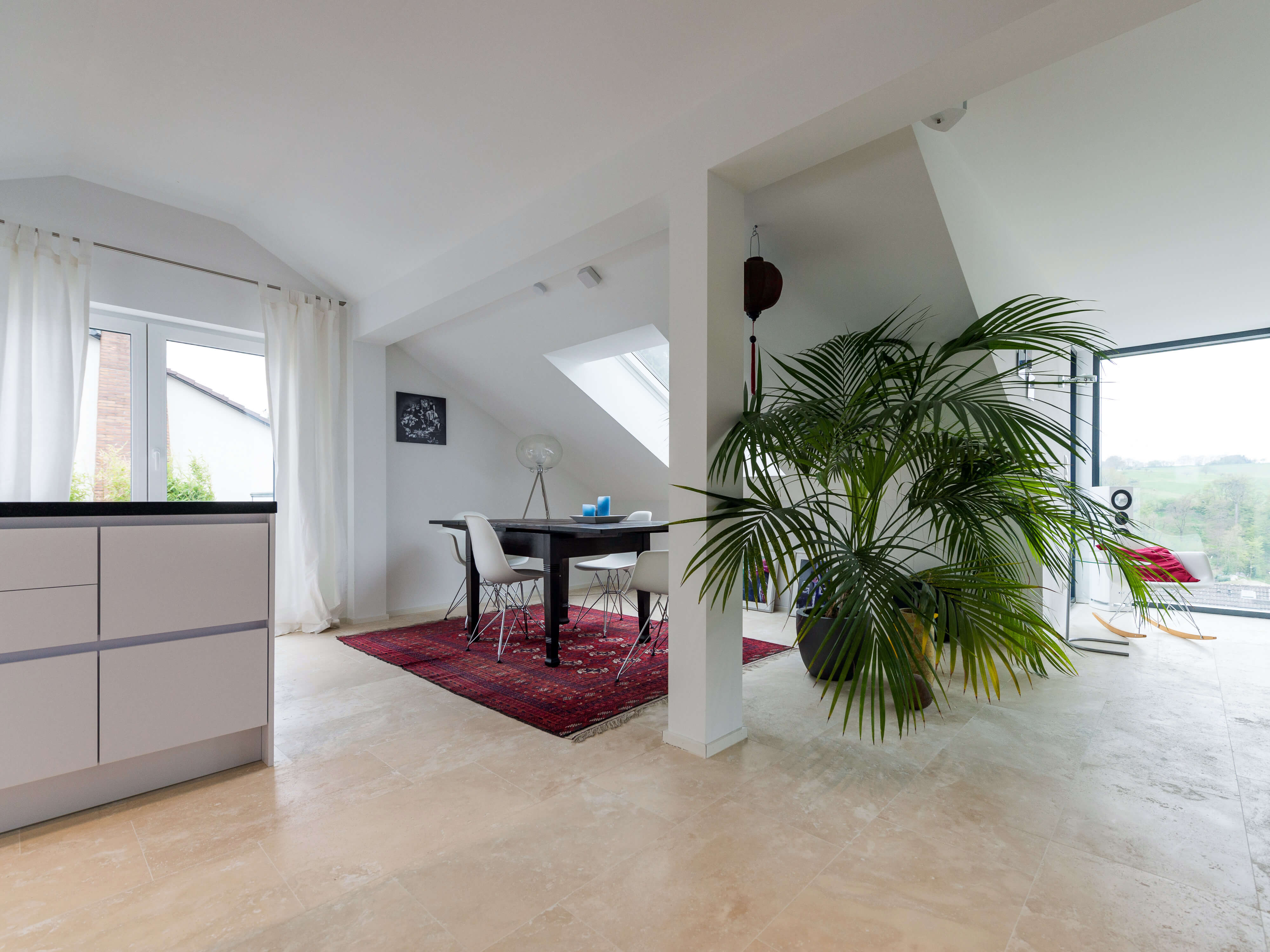 Prostorný byt s dlažbou Medium Line