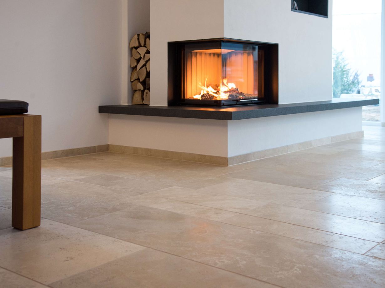 Krbová místnost s travertinovou podlahou Medium Line