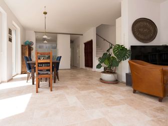 Travertinové dlaždice Medium tumbled8