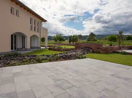 Blaustein Azur terasa se středomořskou zahradou