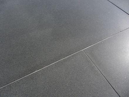 Dlaždice Platinum Black boční podpora