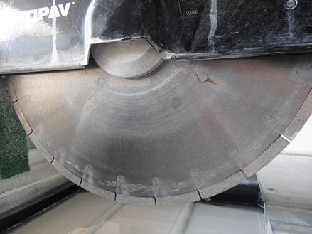 Řezání diamantovým kotoučem