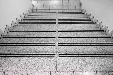 Žulové schody: reprezentativní, robustní a krásné!