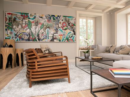 Obývací pokoj s moderním interiérem