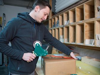 Žádná polovičatá opatření: Odesílání vzorků je nejen rychlé, ale také pečlivé.