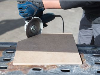 Řezání jemného materiálu js 7