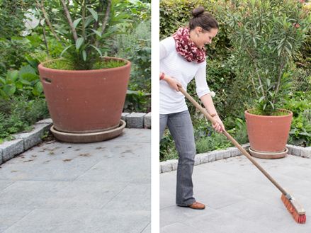 Zametení zbytků rostlin na terase