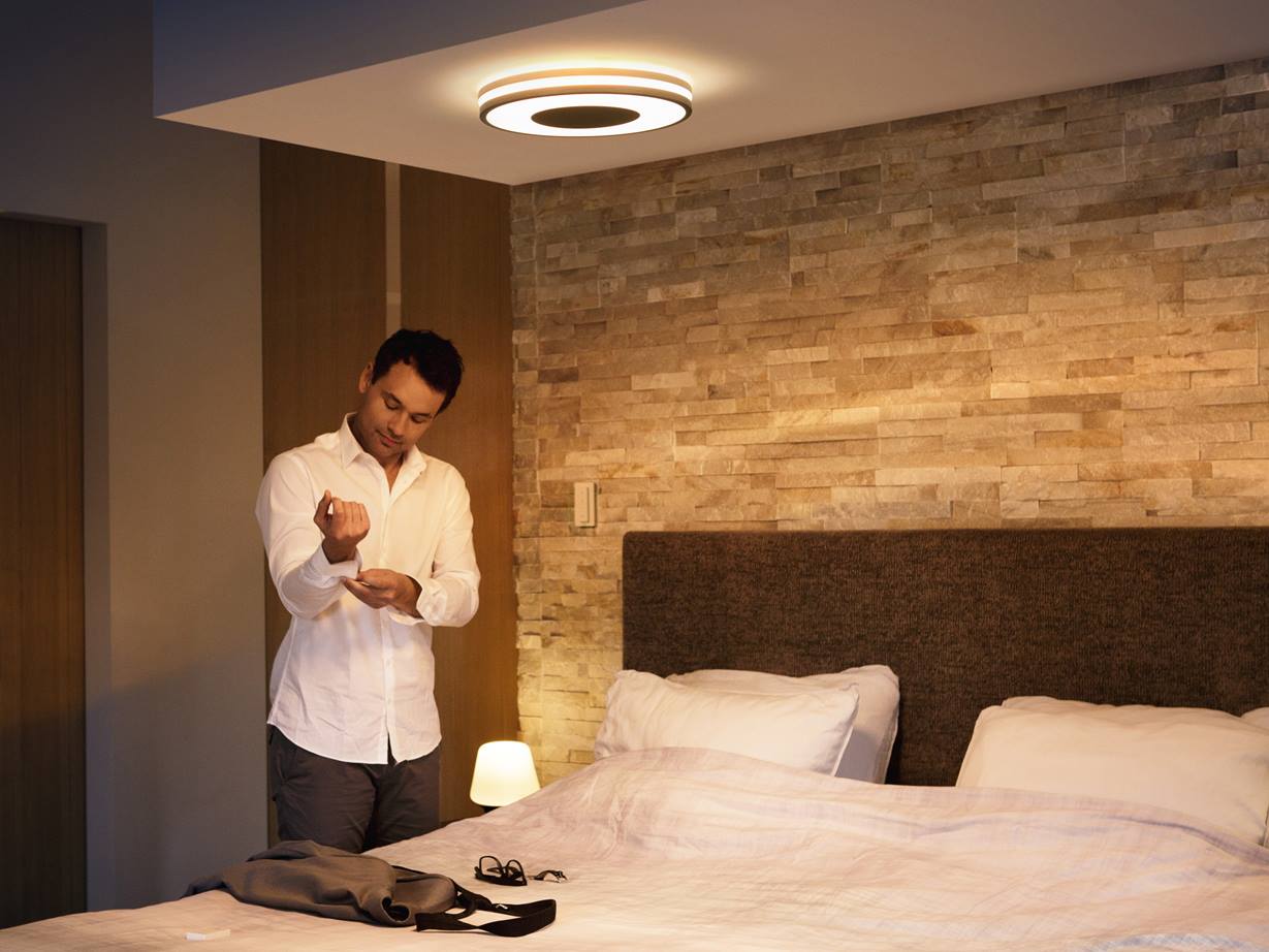 Stropní světlo Philips Hue White Ambiance Being Lifestyle