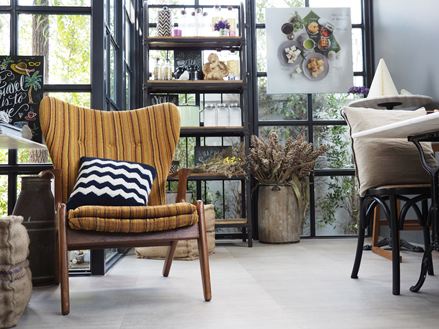 Nábytek v retro stylu je v současnosti v módě a zaručeně nenudí.