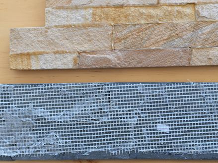 Zadní a přední strana modulu obkladu travertinové stěny