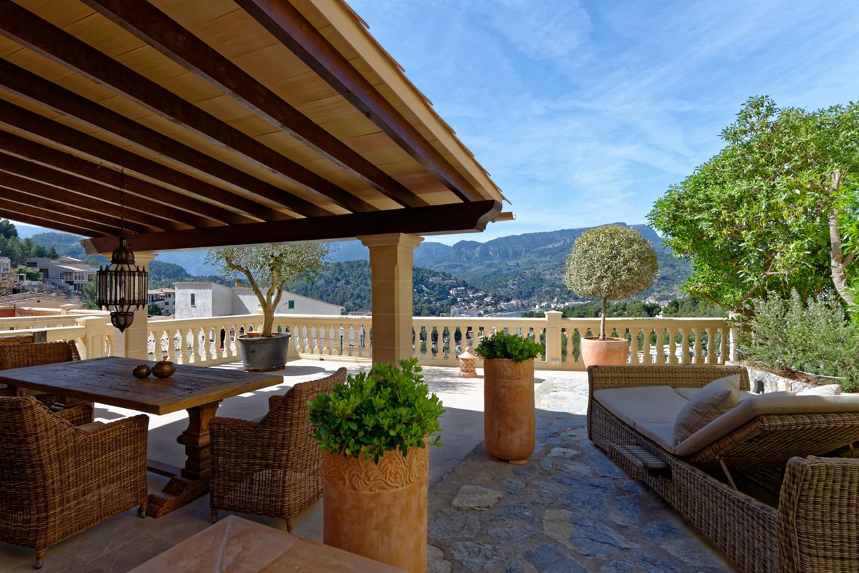 Posezení na terase ve středomořském stylu